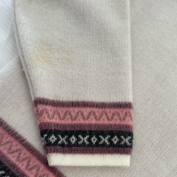 Women's Patterned Crew Neck Sweater - Picture 5 of 5